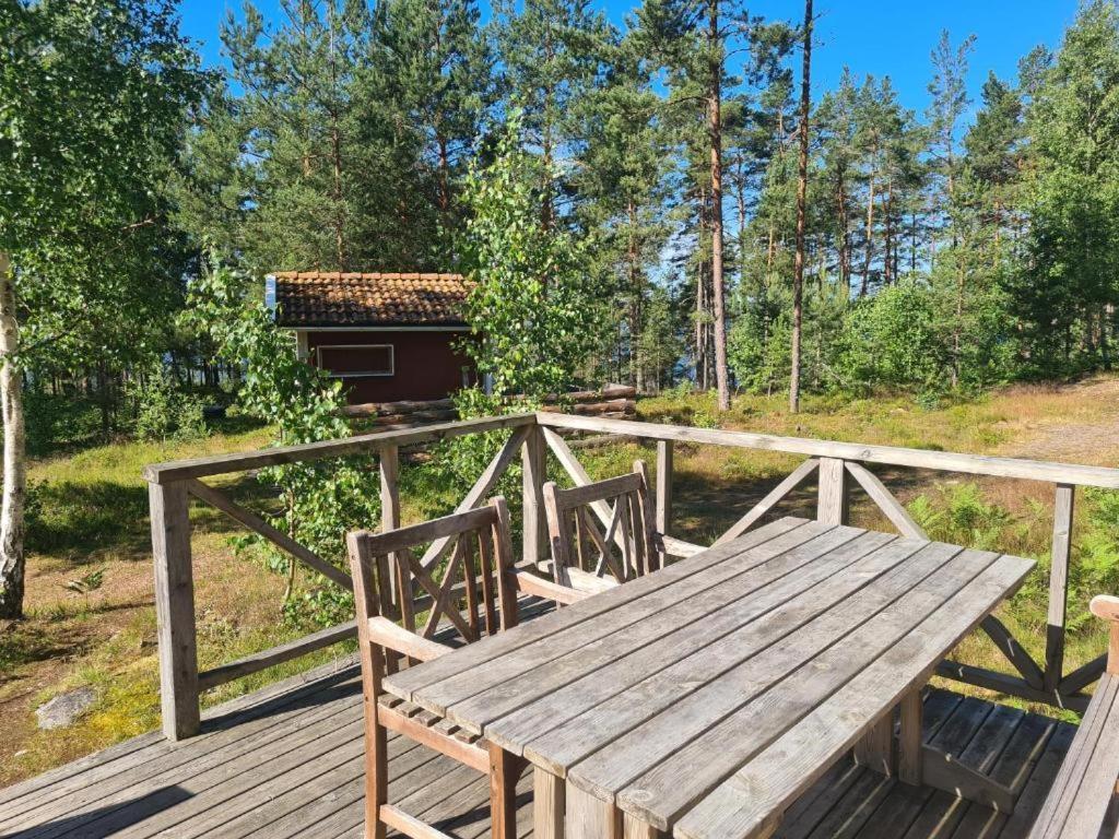 Gaerdsholmens Skaergardshemman "Eken" Villa Edsbruk Eksteriør bilde